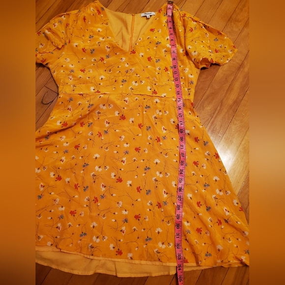 Madewell Silk Belladonna yellow orange mini dress. Carnations, floral. 14. Plus. - Picture 9 of 11